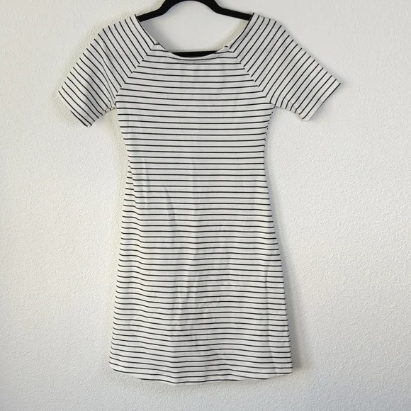 Zara Striped Short Sleeve Dress Zara Striped Short Sleeve Dress